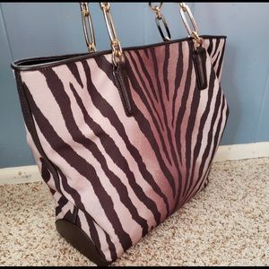 Coach Zebra print LARGE bag !!! Super Nice.